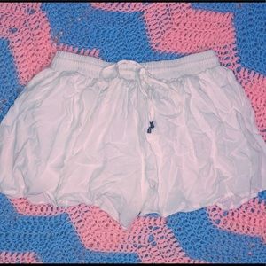 F21 FLUFFY WHITE SHORTS/SKORT